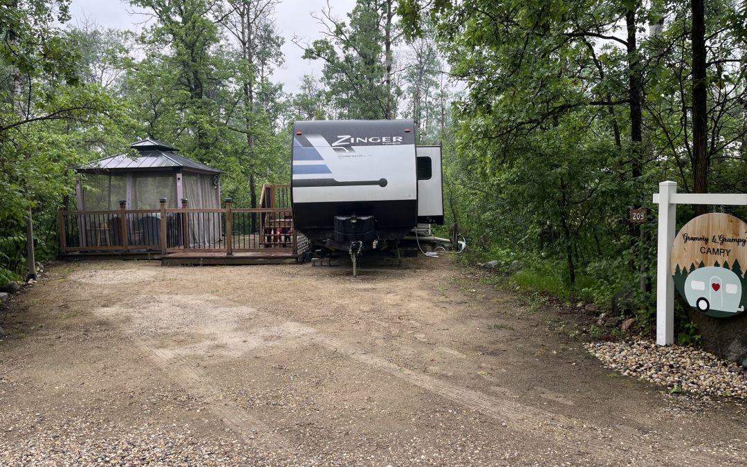 2021 Crossroads Zinger 331BH – Site 209 Moe’s Place