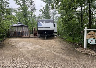 2021 Crossroads Zinger 331BH – Site 209 Moe’s Place